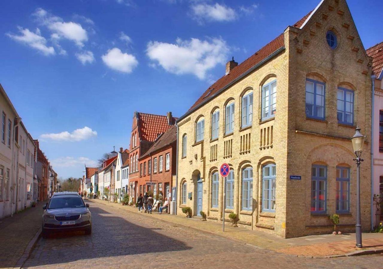 Friedrichstadtnixe, Meerchenhaftes Haus Mit Sauna Экстерьер фото